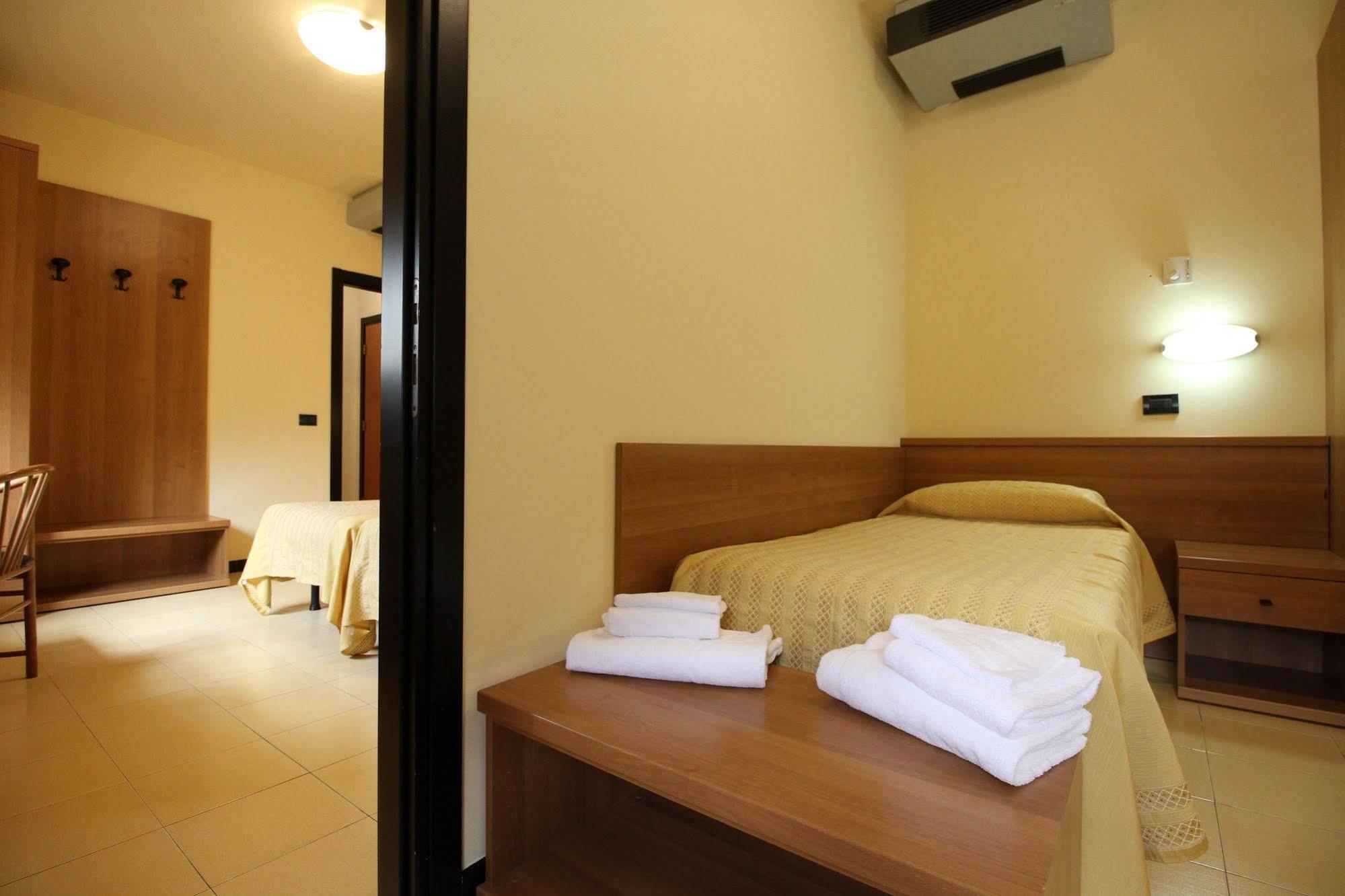 Hotel Italia Occhiobello Kültér fotó